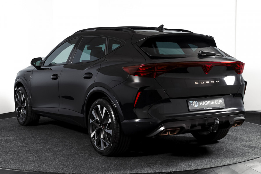 CUPRA Formentor 1.5 TSI e-Hybrid 204 PK Business | S/K-Panodak | Matrix Led | Elek Trekhaak | Dig. Cockpit | Adapt. Cruise | Stoel-+Stuurverw. | PDC | Camera | App. Connect | ECC | Elek. Klep | LM 19" | 7059