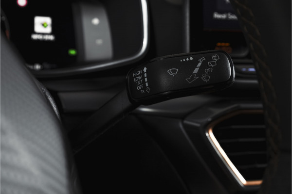 CUPRA Formentor 1.5 TSI e-Hybrid 204 PK Business | S/K-Panodak | Matrix Led | Elek Trekhaak | Dig. Cockpit | Adapt. Cruise | Stoel-+Stuurverw. | PDC | Camera | App. Connect | ECC | Elek. Klep | LM 19" | 7059