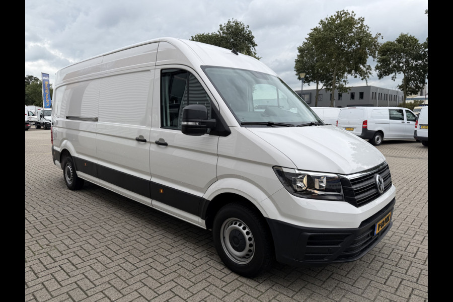 Volkswagen Crafter 35 2.0 TDI 140pk L4H3 ( voorheen L3H2 ) Comfortline / vaste prijs rijklaar € 19.950 ex btw / lease vanaf € 336 / euro 6 / bpm vrij / airco / 270 graden achterdeuren / achteruit rijcamera