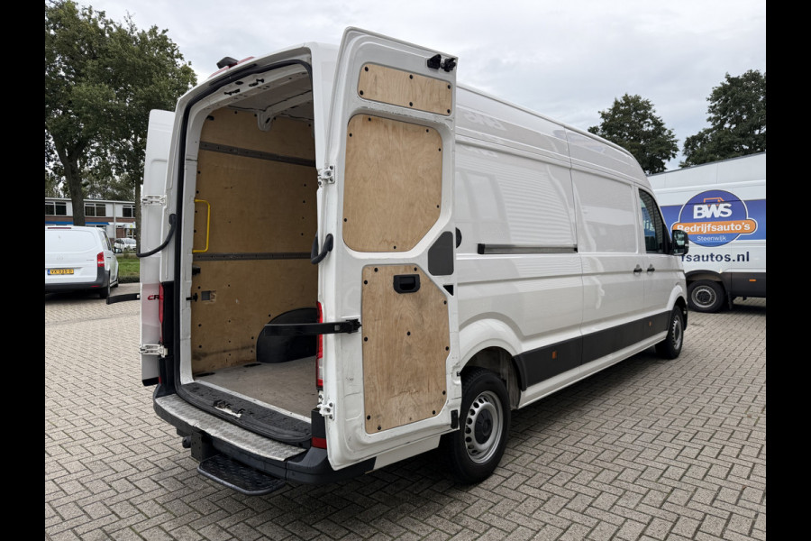 Volkswagen Crafter 35 2.0 TDI 140pk L4H3 ( voorheen L3H2 ) Comfortline / vaste prijs rijklaar € 19.950 ex btw / lease vanaf € 336 / euro 6 / bpm vrij / airco / 270 graden achterdeuren / achteruit rijcamera
