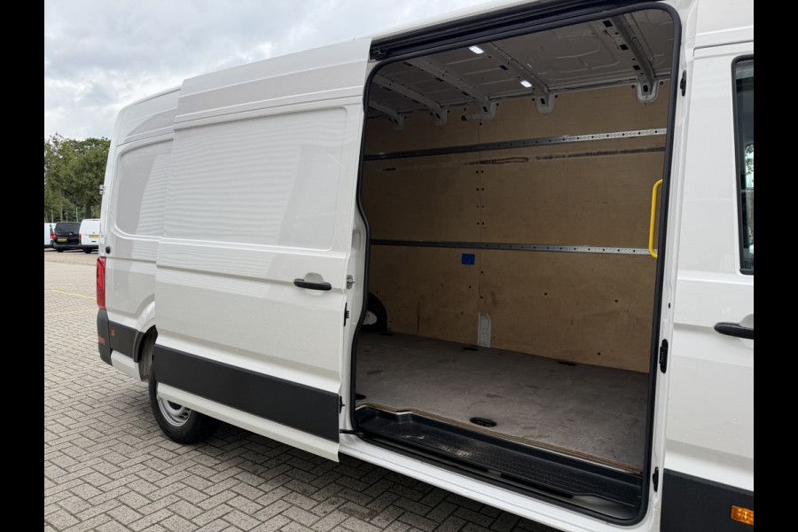 Volkswagen Crafter 35 2.0 TDI 140pk L4H3 ( voorheen L3H2 ) Comfortline / vaste prijs rijklaar € 19.950 ex btw / lease vanaf € 336 / euro 6 / bpm vrij / airco / 270 graden achterdeuren / achteruit rijcamera
