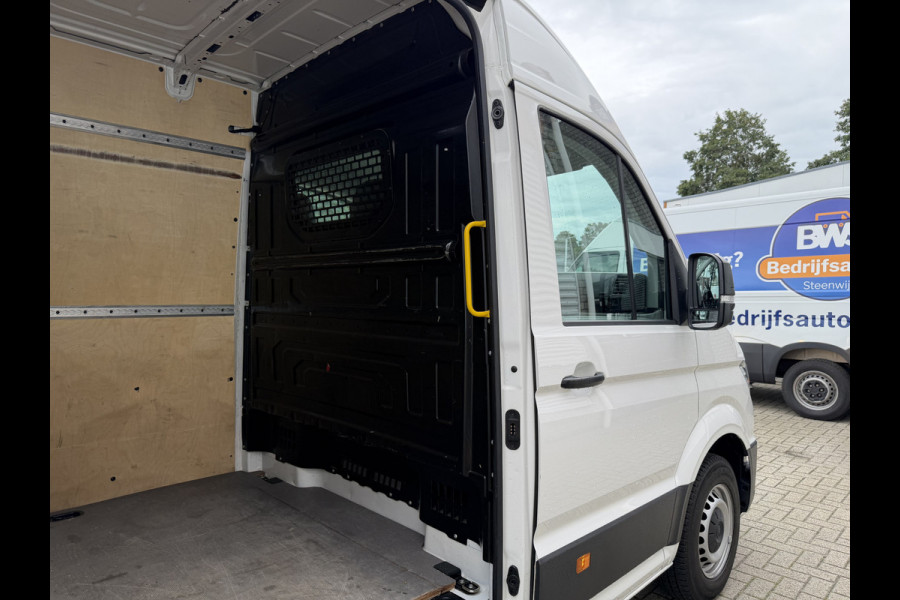 Volkswagen Crafter 35 2.0 TDI 140pk L4H3 ( voorheen L3H2 ) Comfortline / vaste prijs rijklaar € 19.950 ex btw / lease vanaf € 336 / euro 6 / bpm vrij / airco / 270 graden achterdeuren / achteruit rijcamera