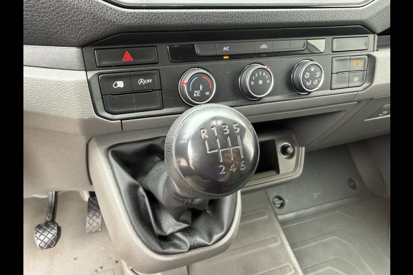 Volkswagen Crafter 35 2.0 TDI 140pk L4H3 ( voorheen L3H2 ) Comfortline / vaste prijs rijklaar € 19.950 ex btw / lease vanaf € 336 / euro 6 / bpm vrij / airco / 270 graden achterdeuren / achteruit rijcamera