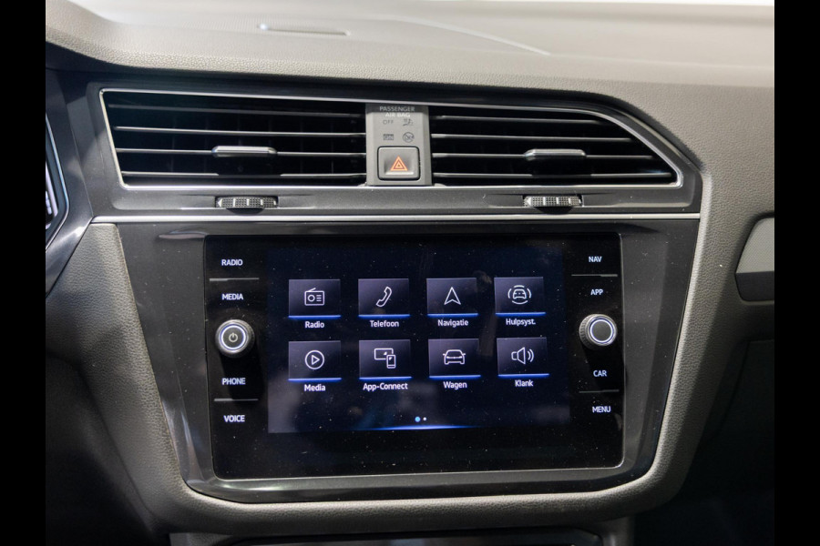 Volkswagen Tiguan Allspace 1.5 TSI 2x R-Line Blackstyle / 150pk / Panorama dak / Rondomzicht camera / Stoelverwarming / Leder /