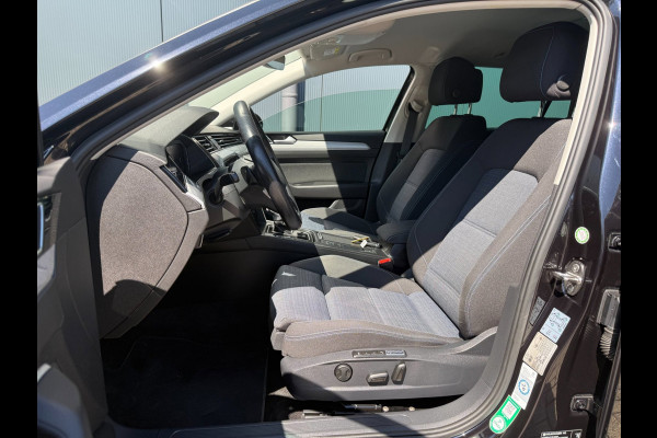 Volkswagen Passat Variant 1.4 TSI PHEV GTE * Trekhaak * AUTOMAAT * Parkeercamera * Head-up Display *