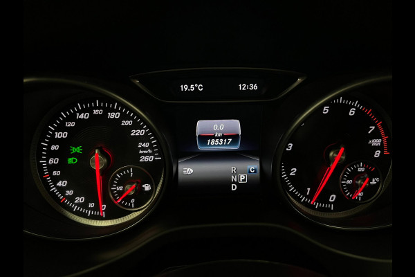 Mercedes-Benz GLA 180 Urban / Leder / Clima / Stoelverwarming