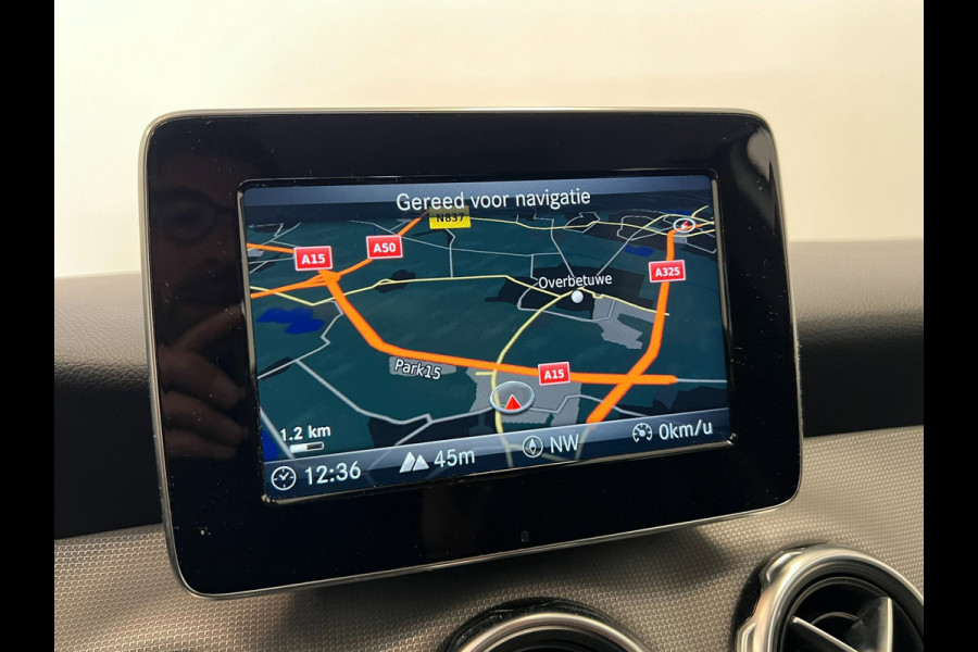 Mercedes-Benz GLA 180 Urban / Leder / Clima / Stoelverwarming