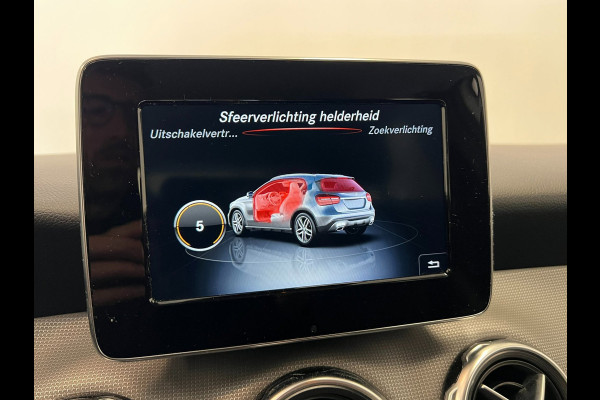 Mercedes-Benz GLA 180 Urban / Leder / Clima / Stoelverwarming