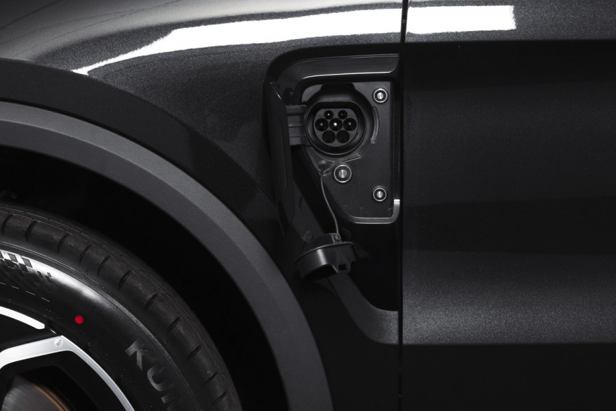 Lynk & Co 01 1.5 PHEV 276 PK Core | Dig. Cockpit | Adapt. Cruise | Stoelverw. | PDC | Camera | NAV + App. Connect | ECC | DAB | LM 19" | 4855