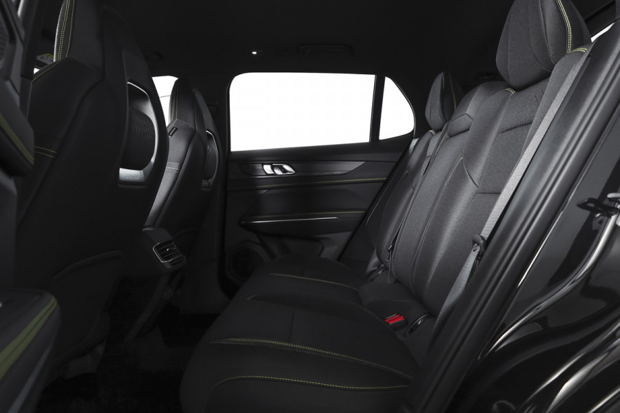 Lynk & Co 01 1.5 PHEV 276 PK Core | Dig. Cockpit | Adapt. Cruise | Stoelverw. | PDC | Camera | NAV + App. Connect | ECC | DAB | LM 19" | 4855