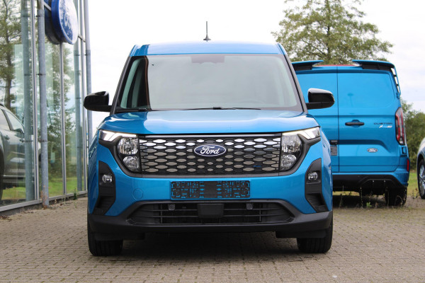 Ford E-Transit Courier Limited 44 kWh 136pk | DEMO | Trekhaak | Driver Assistance Pack met Navigatie | Led laadruimte verlichting | Laadvloerbescherming Rubber