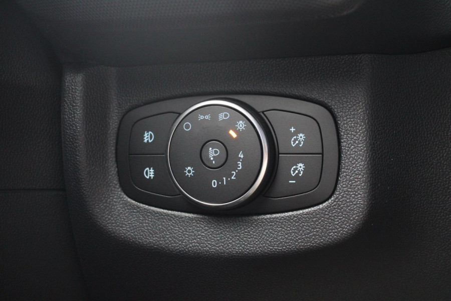Ford E-Transit Courier Limited 44 kWh 136pk | DEMO | Trekhaak | Driver Assistance Pack met Navigatie | Led laadruimte verlichting | Laadvloerbescherming Rubber