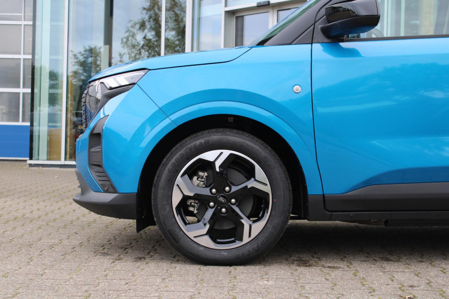 Ford E-Transit Courier Limited 44 kWh 136pk | DEMO | Trekhaak | Driver Assistance Pack met Navigatie | Led laadruimte verlichting | Laadvloerbescherming Rubber