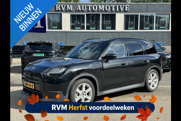 MINI Countryman E Blackyard 66.5 kWh SOH 100% | VAN: € 37.900,- VOOR: € 35.877,- UW HERFSTVOORDEEL: € 2.023,- | HEAD UP DISPAY | ACHTERUIT RIJ CAMERA | STOELVERWARMING | FABRIEKS GARANTIE 10-2028