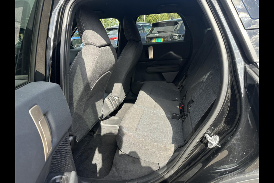 MINI Countryman E Blackyard 66.5 kWh SOH 100% | VAN: € 37.900,- VOOR: € 35.877,- UW HERFSTVOORDEEL: € 2.023,- | HEAD UP DISPAY | ACHTERUIT RIJ CAMERA | STOELVERWARMING | FABRIEKS GARANTIE 10-2028