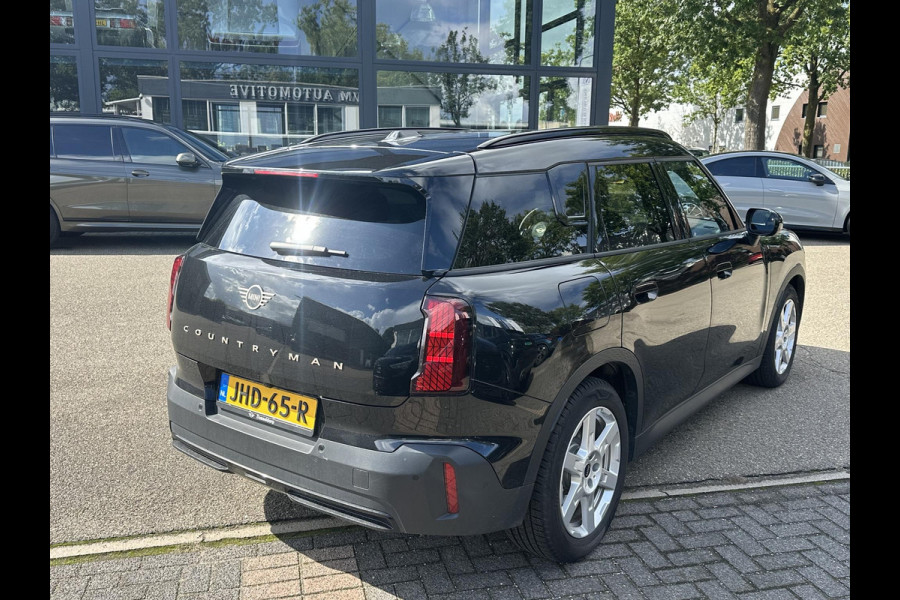 MINI Countryman E Blackyard 66.5 kWh SOH 100% | VAN: € 37.900,- VOOR: € 35.877,- UW HERFSTVOORDEEL: € 2.023,- | HEAD UP DISPAY | ACHTERUIT RIJ CAMERA | STOELVERWARMING | FABRIEKS GARANTIE 10-2028