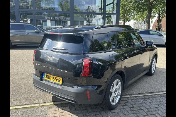 MINI Countryman E Blackyard 66.5 kWh SOH 100% | VAN: € 37.900,- VOOR: € 35.877,- UW HERFSTVOORDEEL: € 2.023,- | HEAD UP DISPAY | ACHTERUIT RIJ CAMERA | STOELVERWARMING | FABRIEKS GARANTIE 10-2028