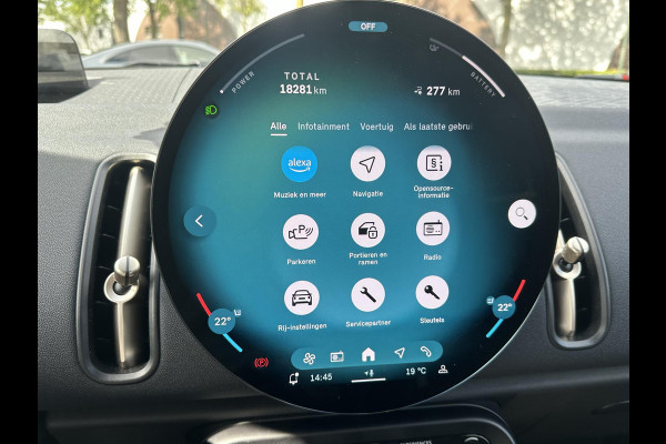 MINI Countryman E Blackyard 66.5 kWh SOH 100% | VAN: € 37.900,- VOOR: € 35.877,- UW HERFSTVOORDEEL: € 2.023,- | HEAD UP DISPAY | ACHTERUIT RIJ CAMERA | STOELVERWARMING | FABRIEKS GARANTIE 10-2028