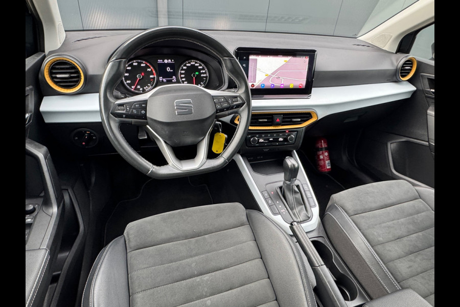 Seat Arona 1.0 TSI 110pk Style * AUTOMAAT* Navigatiesysteem* Parkeercamera * Alcantara *