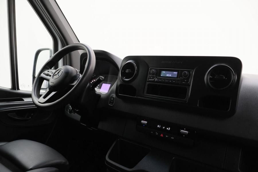 Mercedes-Benz Sprinter 314 2.2 CDI L2H1 Automaat Leer, 3-Zits, Cruise, Bluetooth, Imperiaal, Airco, Trekhaak, 18''