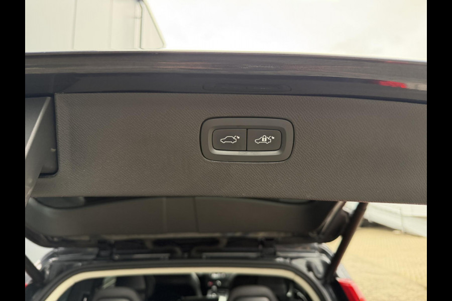 Volvo XC90 2.0 T8 Recharge AWD Inscription Expression 19"/Leder/Trekhaak/Standkachel/Harman Kardon/Camera/Full LED/Apple Carplay & Android Auto/Keyless/Adaptieve cruise