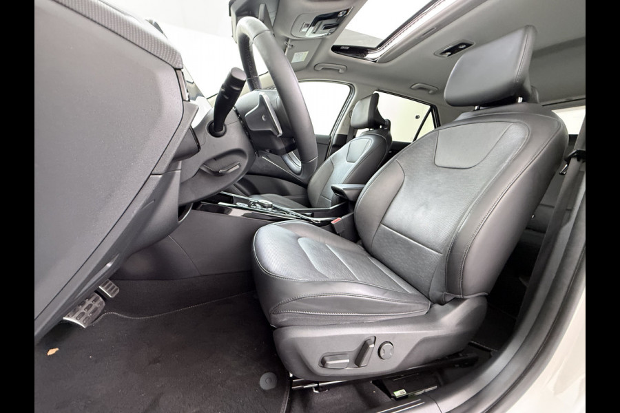Kia Niro EV ExecutiveLine 204PK 64.8kWh Adap.Cruise Head-Up Stoelverwarming+Ventilatie Camera Schuif-/Kanteldak Apple Carplay Android Auto E SOH 100% Elek.Stoelen Memory Privacy Glas DAB Elek.Achterklep Lmv 17" 1e Eigenaar Dealeronderhouden Origineel Nederlandse Auto