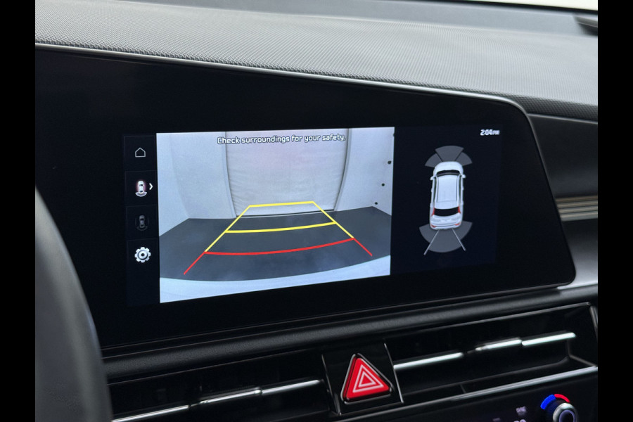 Kia Niro EV ExecutiveLine 204PK 64.8kWh Adap.Cruise Head-Up Stoelverwarming+Ventilatie Camera Schuif-/Kanteldak Apple Carplay Android Auto E SOH 100% Elek.Stoelen Memory Privacy Glas DAB Elek.Achterklep Lmv 17" 1e Eigenaar Dealeronderhouden Origineel Nederlandse Auto