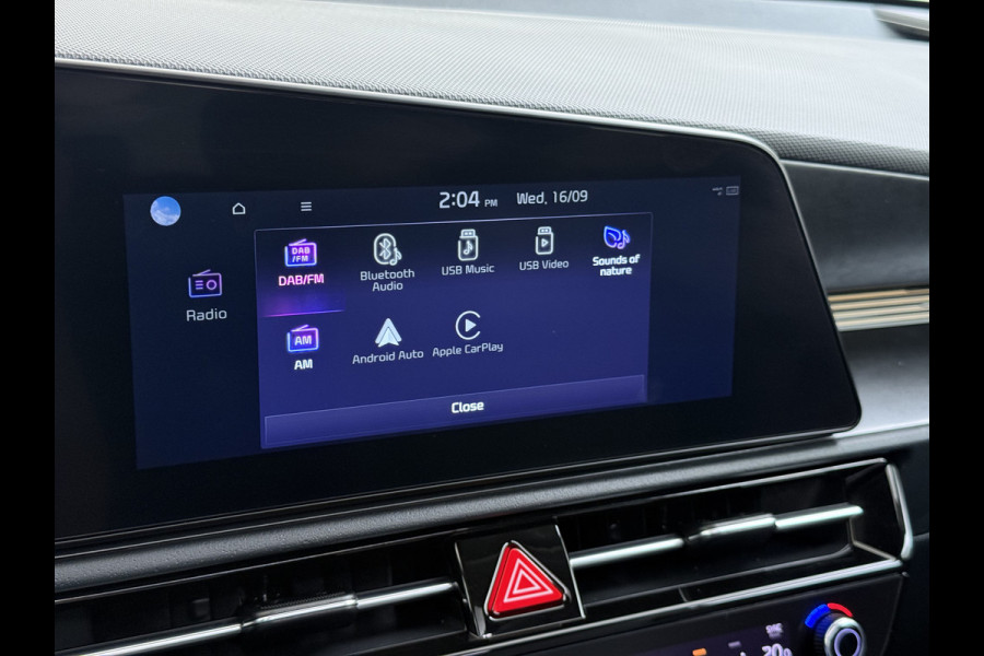 Kia Niro EV ExecutiveLine 204PK 64.8kWh Adap.Cruise Head-Up Stoelverwarming+Ventilatie Camera Schuif-/Kanteldak Apple Carplay Android Auto E SOH 100% Elek.Stoelen Memory Privacy Glas DAB Elek.Achterklep Lmv 17" 1e Eigenaar Dealeronderhouden Origineel Nederlandse Auto