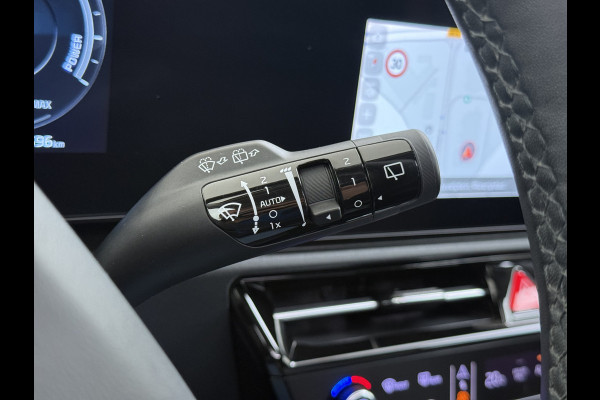 Kia Niro EV ExecutiveLine 204PK 64.8kWh Adap.Cruise Head-Up Stoelverwarming+Ventilatie Camera Schuif-/Kanteldak Apple Carplay Android Auto E SOH 100% Elek.Stoelen Memory Privacy Glas DAB Elek.Achterklep Lmv 17" 1e Eigenaar Dealeronderhouden Origineel Nederlandse Auto