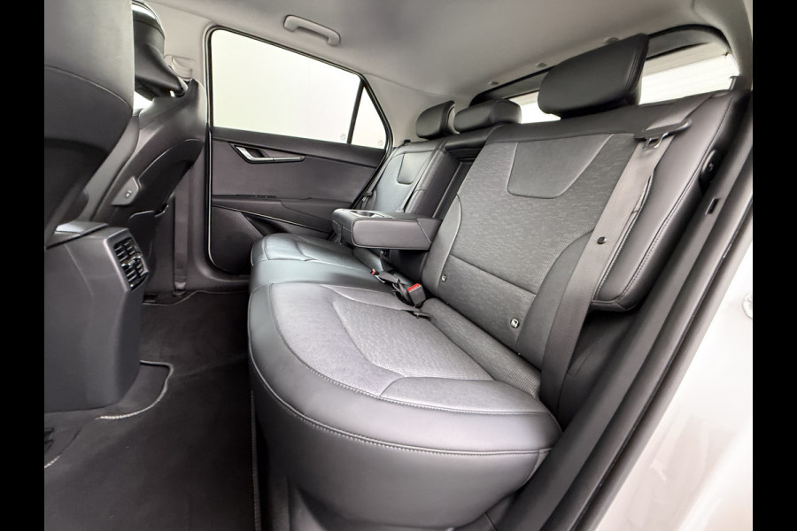 Kia Niro EV ExecutiveLine 204PK 64.8kWh Adap.Cruise Head-Up Stoelverwarming+Ventilatie Camera Schuif-/Kanteldak Apple Carplay Android Auto E SOH 100% Elek.Stoelen Memory Privacy Glas DAB Elek.Achterklep Lmv 17" 1e Eigenaar Dealeronderhouden Origineel Nederlandse Auto