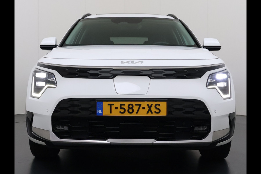 Kia Niro EV ExecutiveLine 204PK 64.8kWh Adap.Cruise Head-Up Stoelverwarming+Ventilatie Camera Schuif-/Kanteldak Apple Carplay Android Auto E SOH 100% Elek.Stoelen Memory Privacy Glas DAB Elek.Achterklep Lmv 17" 1e Eigenaar Dealeronderhouden Origineel Nederlandse Auto