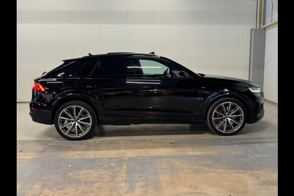 Audi Q8 60 TFSI e quattro Competition | INCL BTW | 360 CAMERA | B&O | BLACK OPTIC | LUCHTVERING