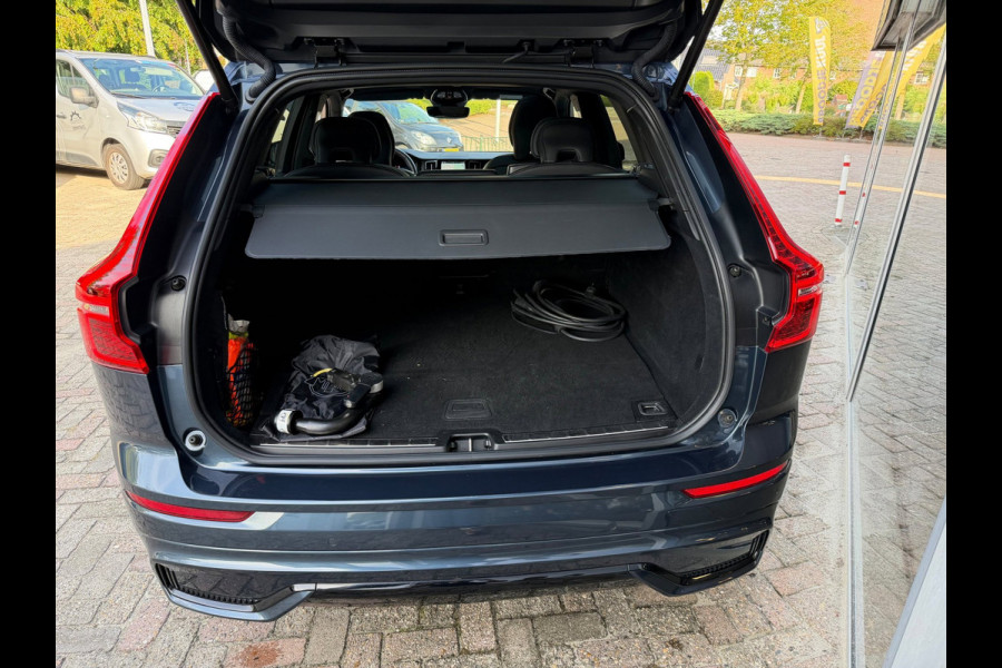 Volvo XC60 2.0 T8 Plug-in hybrid AWD Ultimate Dark Pano / Afn. Trekhaak / Camera / Stoel memorie / Stoel & Stuurw. verw.