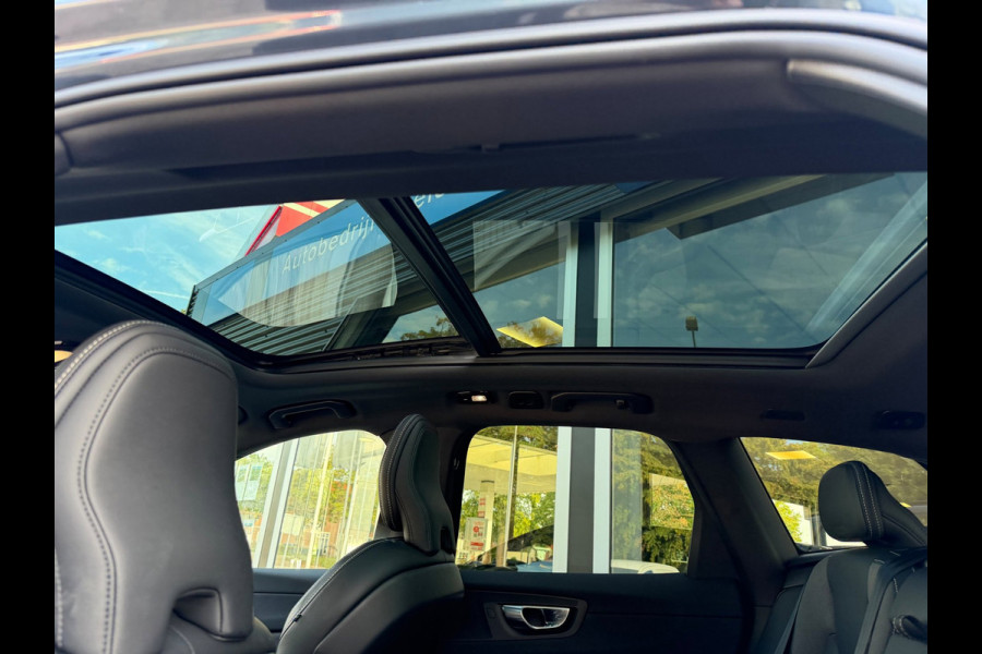 Volvo XC60 2.0 T8 Plug-in hybrid AWD Ultimate Dark Pano / Afn. Trekhaak / Camera / Stoel memorie / Stoel & Stuurw. verw.