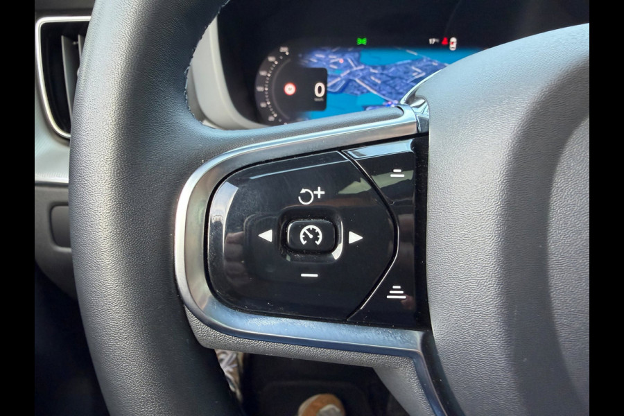 Volvo XC60 2.0 T8 Plug-in hybrid AWD Ultimate Dark Pano / Afn. Trekhaak / Camera / Stoel memorie / Stoel & Stuurw. verw.