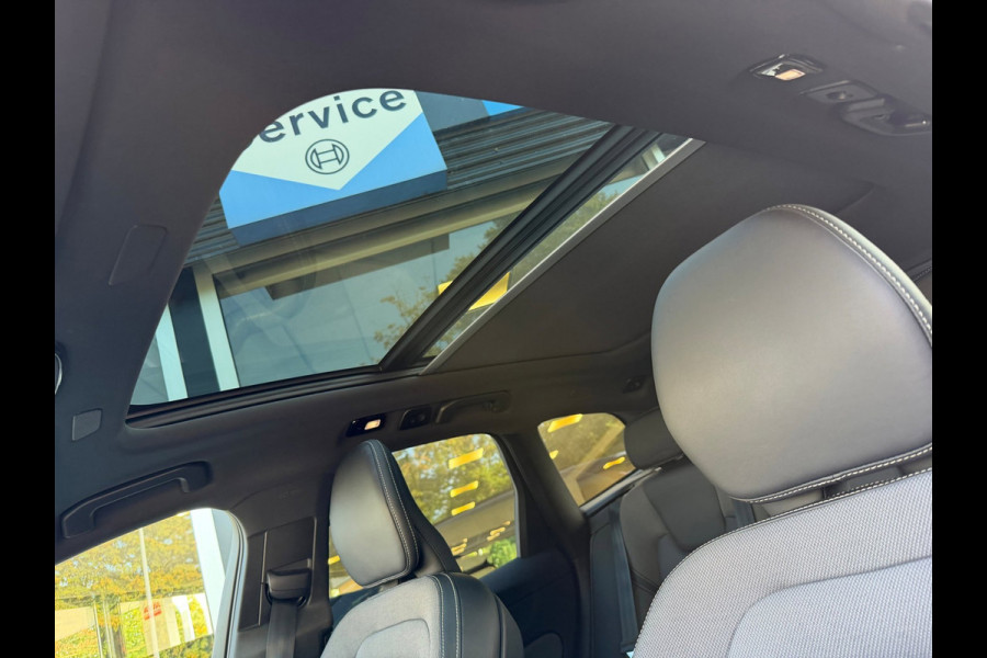 Volvo XC60 2.0 T8 Plug-in hybrid AWD Ultimate Dark Pano / Afn. Trekhaak / Camera / Stoel memorie / Stoel & Stuurw. verw.