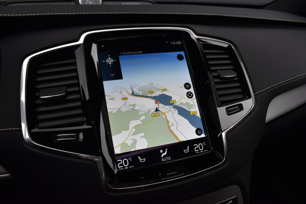 Volvo XC90 2.0 T8 Recharge AWD R-Design | Panorama | Bowers&Wilkins | Trekhaak | Luchtvering | 22'' Wielen | ACC | Head- Up |