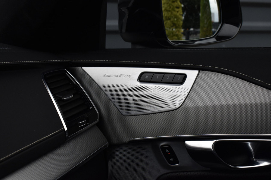 Volvo XC90 2.0 T8 Recharge AWD R-Design | Panorama | Bowers&Wilkins | Trekhaak | Luchtvering | 22'' Wielen | ACC | Head- Up |