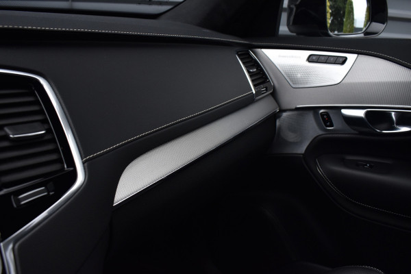 Volvo XC90 2.0 T8 Recharge AWD R-Design | Panorama | Bowers&Wilkins | Trekhaak | Luchtvering | 22'' Wielen | ACC | Head- Up |