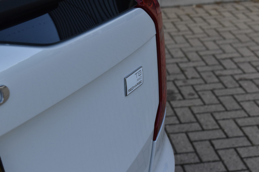 Volvo XC90 2.0 T8 Recharge AWD R-Design | Panorama | Bowers&Wilkins | Trekhaak | Luchtvering | 22'' Wielen | ACC | Head- Up |