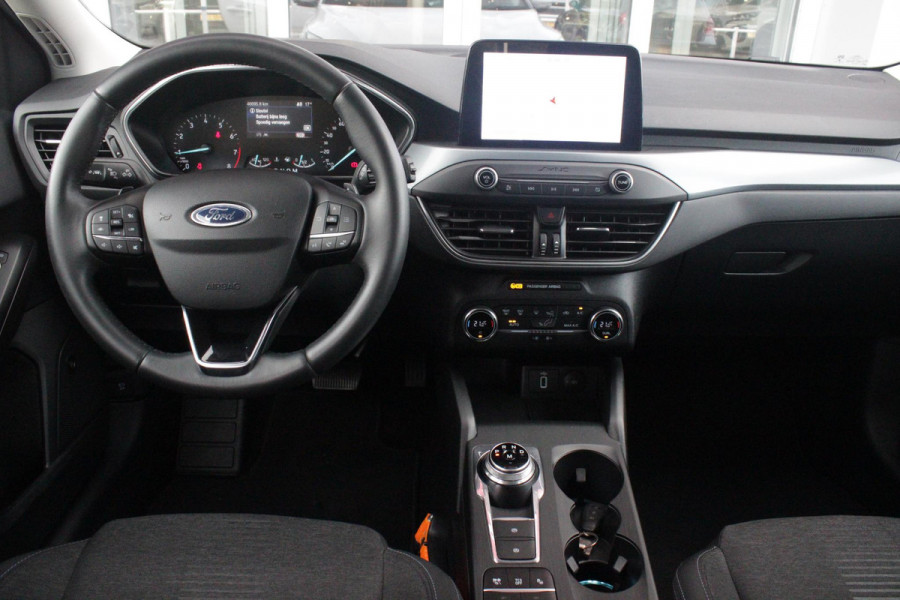 Ford Focus 1.5 EcoBoost 150PK AUTOMAAT ACTIVE BUSINESS | AFNEEMBARE TREKHAAK | TECHNOLOGY PACK: (ADAPTIVE CRUISE CONTROL, GROOTLICHT ASSISTENT, TRAFFIC SIGN RECOGNITION, EVASIVE STEERING ASSIST, DRIVER ALERT, LANE CENTRING ASSIST EN STOP & GO) | PARKING PACK: (VOLLEDIG AUTOMATISCH INPARKEREN, WIDE VIEW ACHTERUITRIJ CAMERA, DOOR EDGE PROTECTORS) | BANG & OLUFSEN AUDIOSYSTEM: (9 SPEAKERS EN 1 SUBWOOVER ,DAB+ RADIO) | COMFORT PACK: (AUTOMATISCHE AIRCONDITIONING, FORD KEYLESS ENTRY/START) | DESIGN PACK 2 ACTIVE BUSINESS: (PRIVACY GLASS, 18" Y-DESIGN BLACK LICHTMETALEN VELGEN, FULL LE