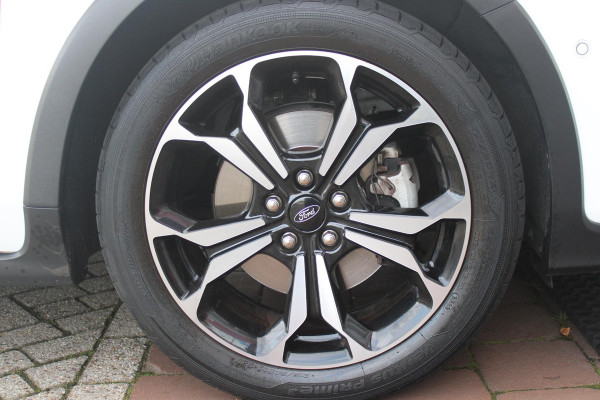 Ford Focus 1.5 EcoBoost 150PK AUTOMAAT ACTIVE BUSINESS | AFNEEMBARE TREKHAAK | TECHNOLOGY PACK: (ADAPTIVE CRUISE CONTROL, GROOTLICHT ASSISTENT, TRAFFIC SIGN RECOGNITION, EVASIVE STEERING ASSIST, DRIVER ALERT, LANE CENTRING ASSIST EN STOP & GO) | PARKING PACK: (VOLLEDIG AUTOMATISCH INPARKEREN, WIDE VIEW ACHTERUITRIJ CAMERA, DOOR EDGE PROTECTORS) | BANG & OLUFSEN AUDIOSYSTEM: (9 SPEAKERS EN 1 SUBWOOVER ,DAB+ RADIO) | COMFORT PACK: (AUTOMATISCHE AIRCONDITIONING, FORD KEYLESS ENTRY/START) | DESIGN PACK 2 ACTIVE BUSINESS: (PRIVACY GLASS, 18" Y-DESIGN BLACK LICHTMETALEN VELGEN, FULL LE