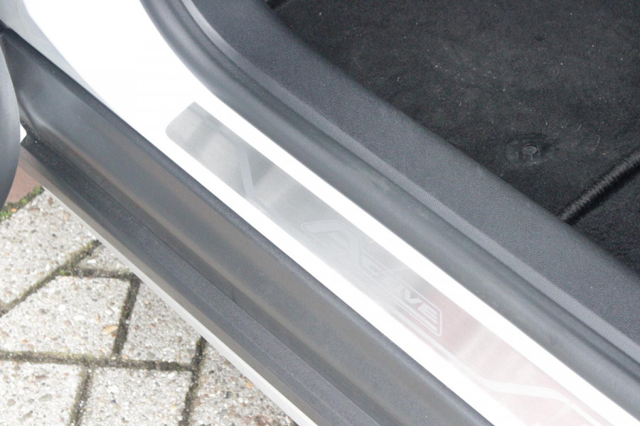 Ford Focus 1.5 EcoBoost 150PK AUTOMAAT ACTIVE BUSINESS | AFNEEMBARE TREKHAAK | TECHNOLOGY PACK: (ADAPTIVE CRUISE CONTROL, GROOTLICHT ASSISTENT, TRAFFIC SIGN RECOGNITION, EVASIVE STEERING ASSIST, DRIVER ALERT, LANE CENTRING ASSIST EN STOP & GO) | PARKING PACK: (VOLLEDIG AUTOMATISCH INPARKEREN, WIDE VIEW ACHTERUITRIJ CAMERA, DOOR EDGE PROTECTORS) | BANG & OLUFSEN AUDIOSYSTEM: (9 SPEAKERS EN 1 SUBWOOVER ,DAB+ RADIO) | COMFORT PACK: (AUTOMATISCHE AIRCONDITIONING, FORD KEYLESS ENTRY/START) | DESIGN PACK 2 ACTIVE BUSINESS: (PRIVACY GLASS, 18" Y-DESIGN BLACK LICHTMETALEN VELGEN, FULL LE