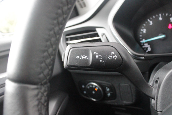 Ford Focus 1.5 EcoBoost 150PK AUTOMAAT ACTIVE BUSINESS | AFNEEMBARE TREKHAAK | TECHNOLOGY PACK: (ADAPTIVE CRUISE CONTROL, GROOTLICHT ASSISTENT, TRAFFIC SIGN RECOGNITION, EVASIVE STEERING ASSIST, DRIVER ALERT, LANE CENTRING ASSIST EN STOP & GO) | PARKING PACK: (VOLLEDIG AUTOMATISCH INPARKEREN, WIDE VIEW ACHTERUITRIJ CAMERA, DOOR EDGE PROTECTORS) | BANG & OLUFSEN AUDIOSYSTEM: (9 SPEAKERS EN 1 SUBWOOVER ,DAB+ RADIO) | COMFORT PACK: (AUTOMATISCHE AIRCONDITIONING, FORD KEYLESS ENTRY/START) | DESIGN PACK 2 ACTIVE BUSINESS: (PRIVACY GLASS, 18" Y-DESIGN BLACK LICHTMETALEN VELGEN, FULL LE