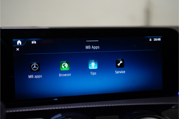 Mercedes-Benz A-Klasse 250 e Premium AMG Facelift 218PK | Pano | Sfeer | Keyless | Carplay | 12 MND Garantie