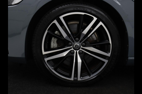 Volvo S60 2.0 Recharge T6 AWD Core | SOH 95,5% | Panoramadak | Stoel & Stuurverwarming | Pilot assist | Adaptive cruise | Navigatie | Bluetooth | Carplay | Climate control | Harman Kardon | DAB+