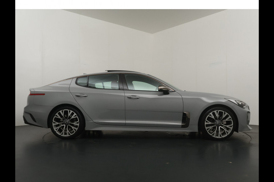 Kia Stinger 2.0 T-GDI GT-Line - GT-Line - Leer -  Automaat - 256 PK - Panorama dak - Perfecte staat -