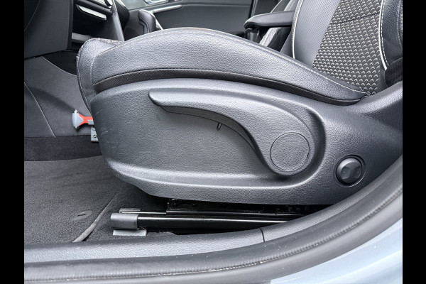Kia Ceed Sportswagon 1.5 T-GDi DynamicPlusLine - Lichtmetalen Velgen - LED - Cruise Control - Stoel/Stuurverwarming - Dodehoek Detectie - Fabrieksgarantie Tot 2031