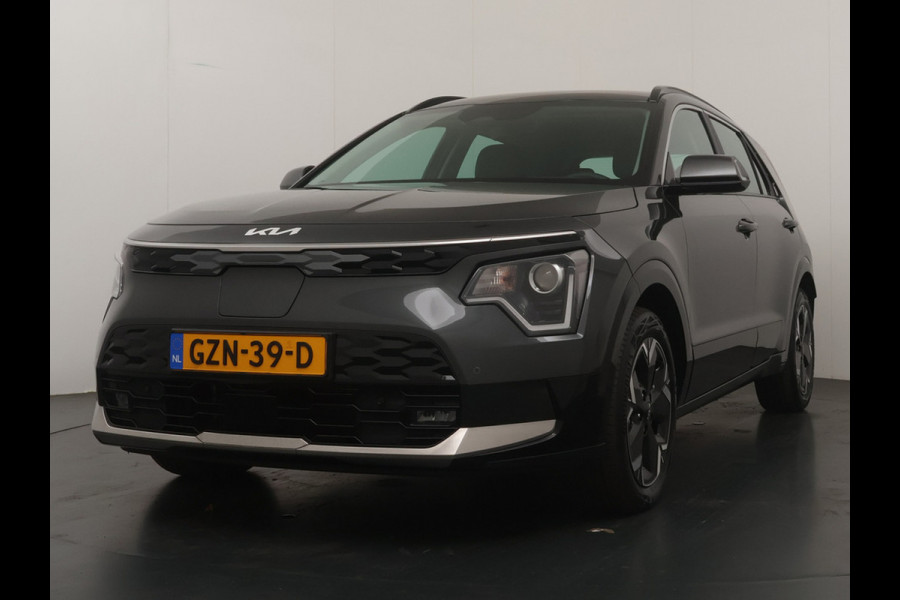 Kia Niro EV DynamicLine 64.8 kWh - Navigatie - Apple Carplay/Android Auto - Parkeersensoren voor en achter - Fabrieksgarantie tot 2032