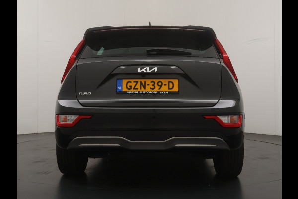 Kia Niro EV DynamicLine 64.8 kWh - Navigatie - Apple Carplay/Android Auto - Parkeersensoren voor en achter - Fabrieksgarantie tot 2032